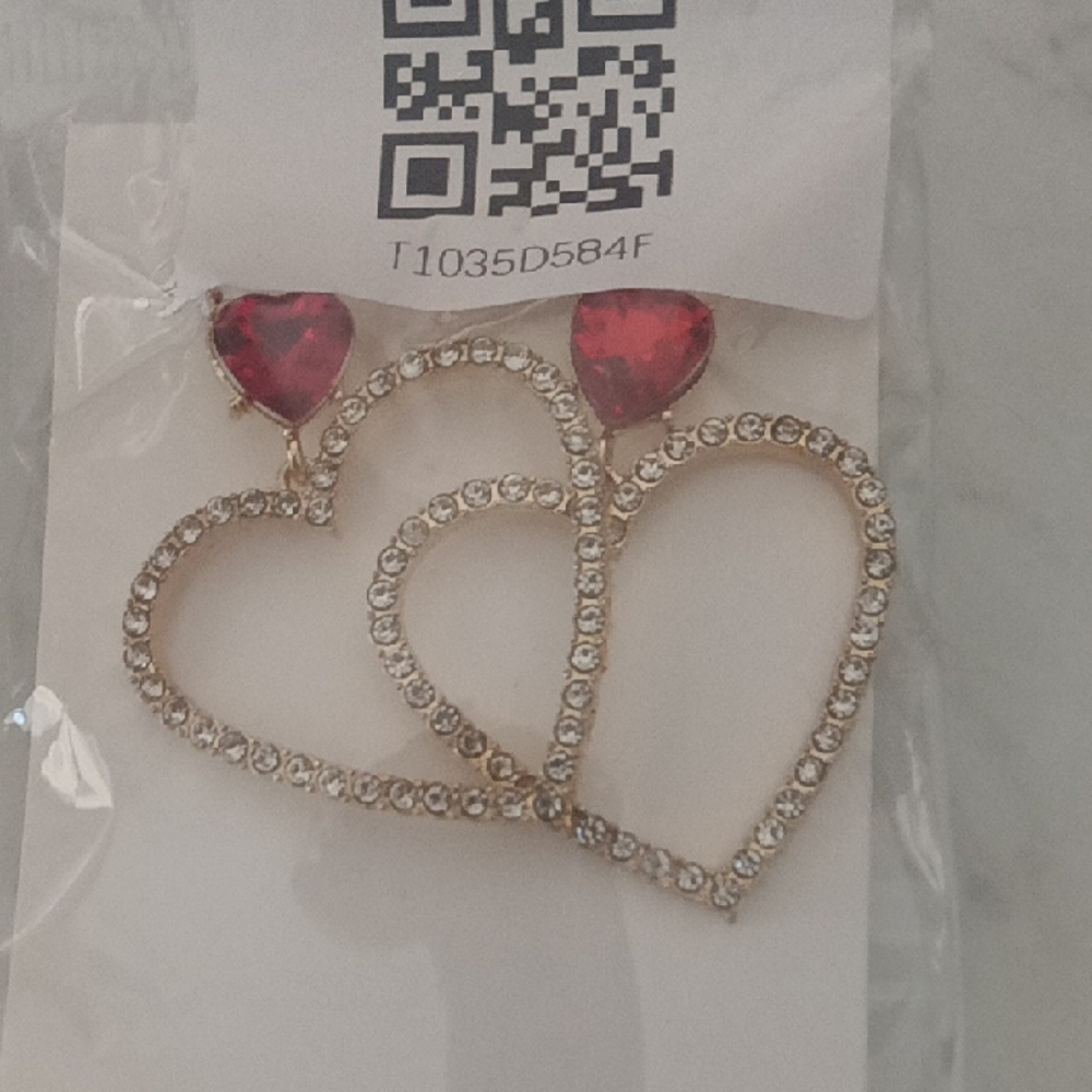 Heart-Shaped Gold and Red Crystal Earrings
